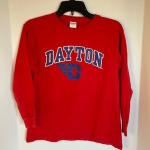 University of Dayton Flyers long sleeve tee size youth large